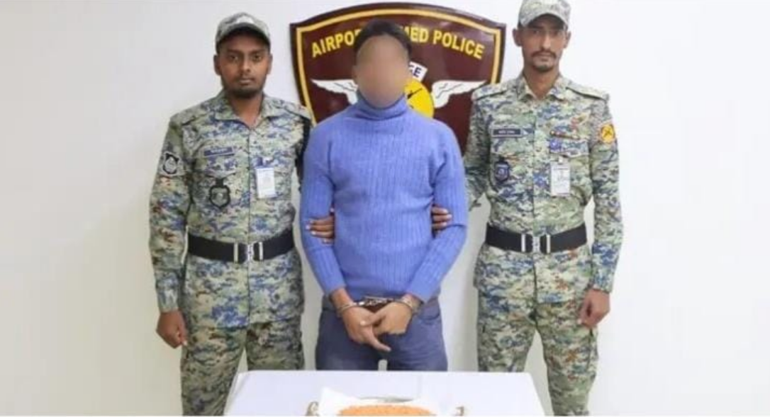 পায়ুপথে ৯৬৯ পিস ইয়াবা পাচারকালে বিমানবন্দরে টেকনাফের যুবক আটক