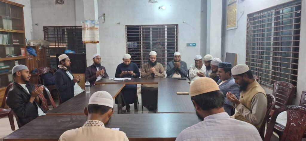 জুলাই গণ-অভ্যুত্থানের সম্মুখ যোদ্ধা ওসমান হাদীর দ্রুত সুস্থতা কামনায় ইসলামী ছাত্র আন্দোলন নরসিংদী জেলা শাখার দোয়া মাহফিল