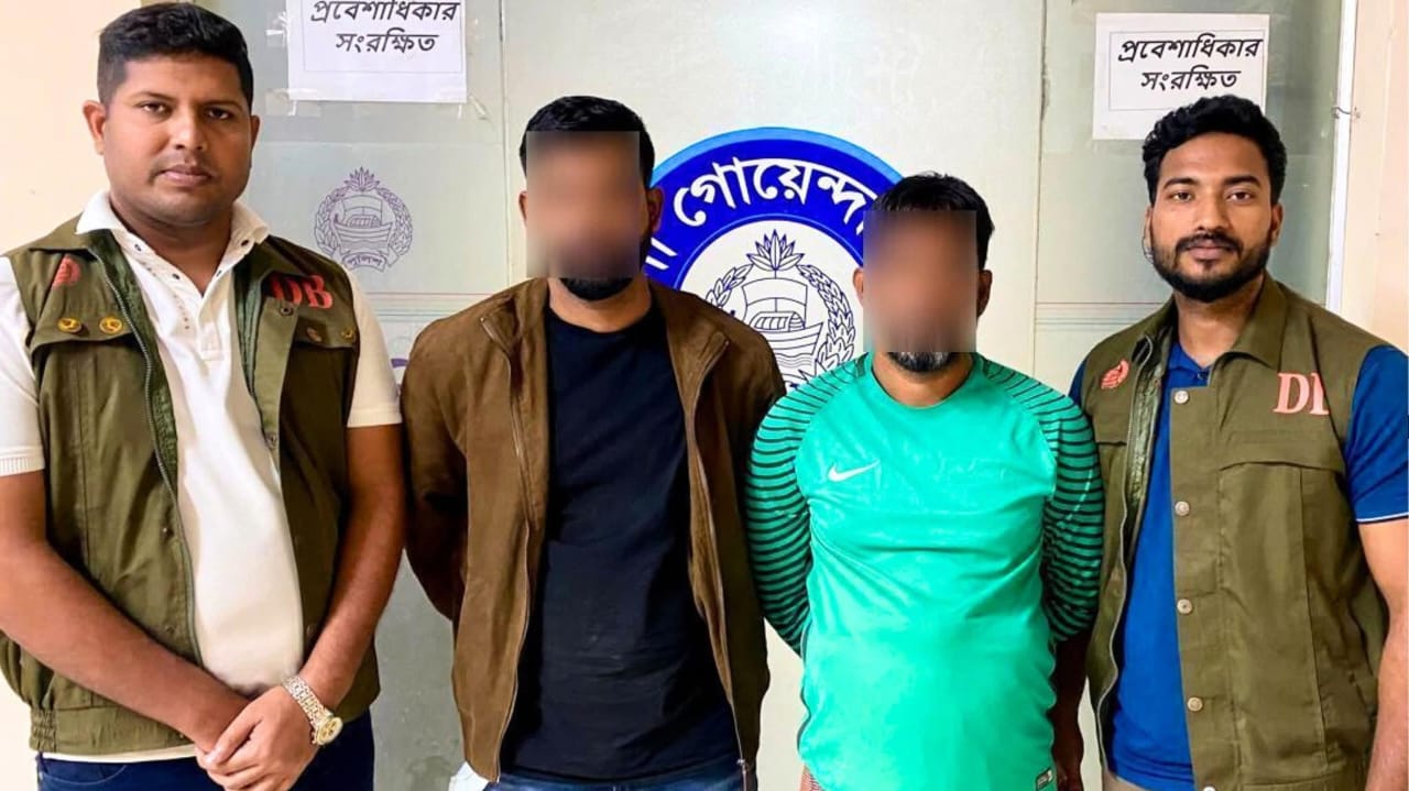 এসপির নামে প্রতারণা: চক্রের দুই সদস্য ডিবি পুলিশের হাতে গ্রেপ্তার