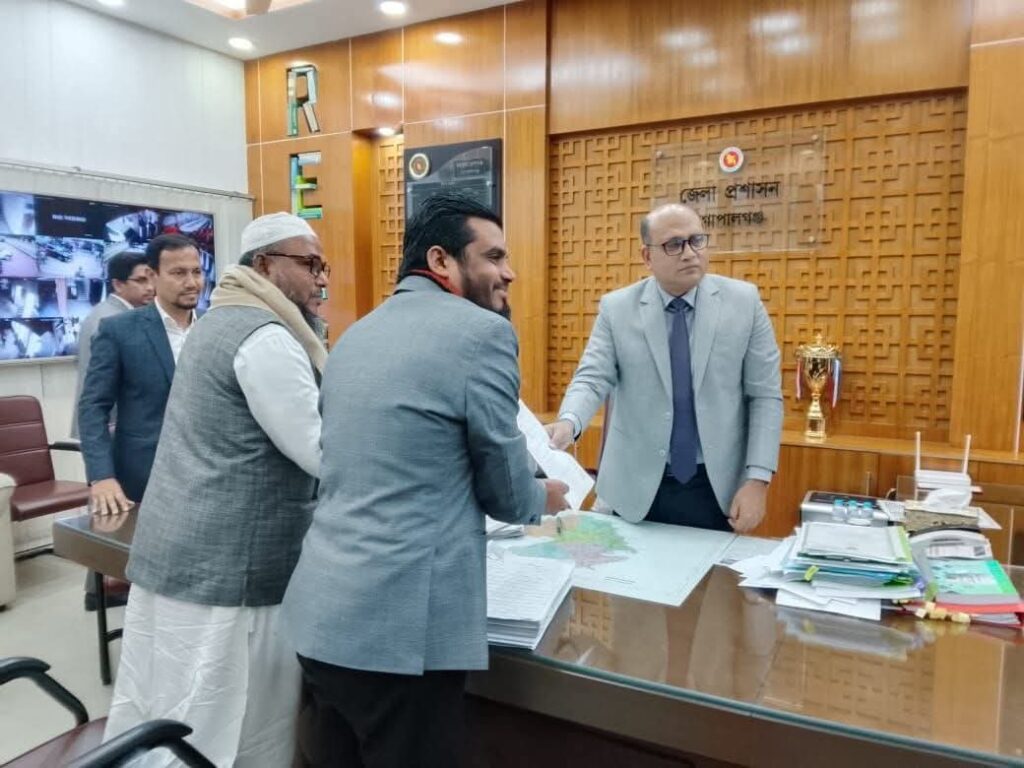 গোপালগঞ্জ-৩ আসনে স্বতন্ত্র প্রার্থী হিসেবে মনোনয়ন জমা দিলেন এডভোকেট হাবিবুর রহমান