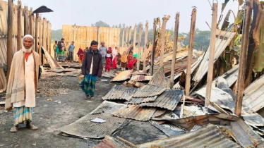 সুবর্ণচরে ছাত্রী নিয়ে পালানোর অভিযোগে মাদরাসা শিক্ষক পলাতক, বিক্ষোভে প্রতিষ্ঠানে আগুন