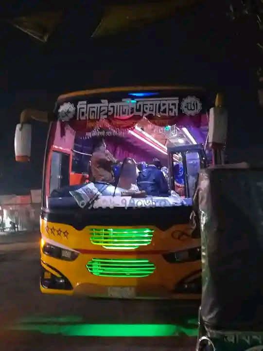 নন্দীরবাজার মোড়ে র‍্যাব-১৪ ও পুলিশের চেকপোস্টে মদসহ ব্যবসায়ী আটক
