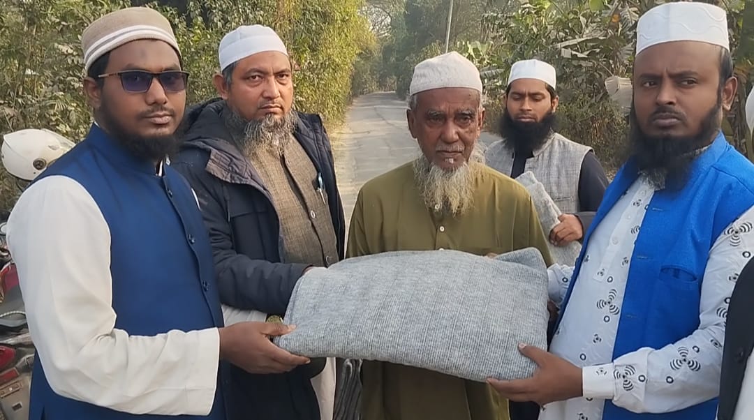 ফরিদপুরের নগরকান্দায় শীতার্ত মানুষের পাশে বাংলাদেশ মানব কল্যাণ ফোরাম