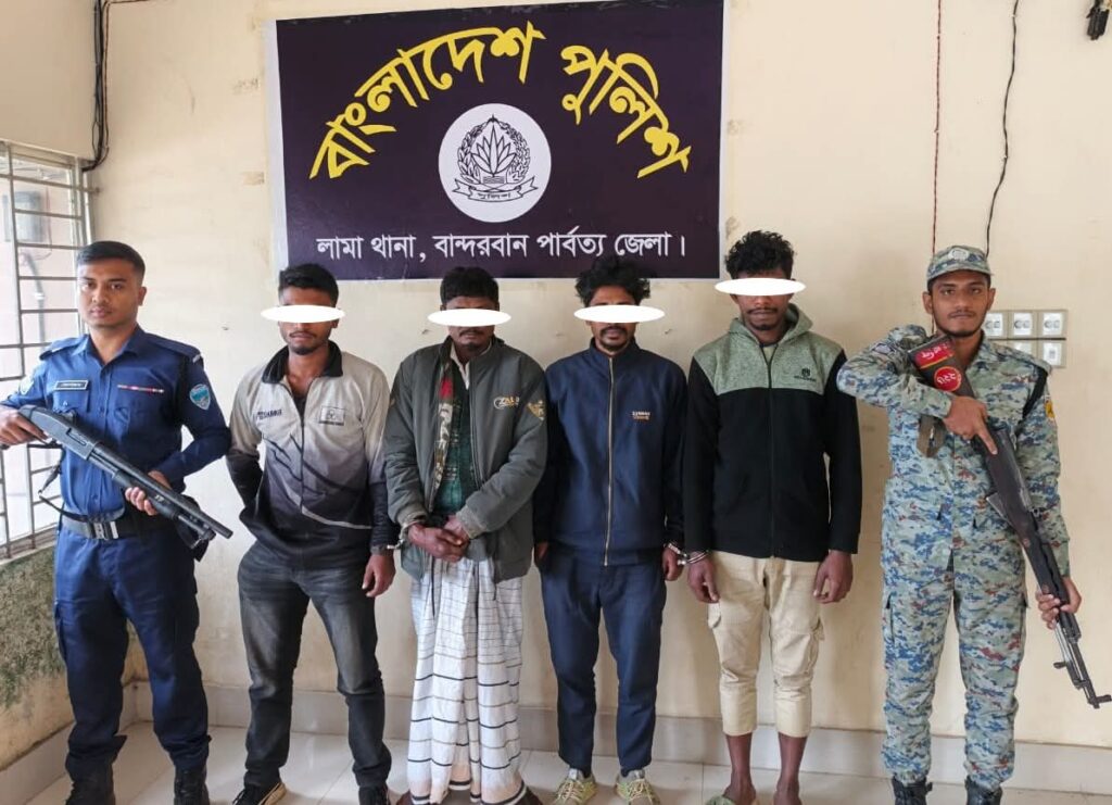 “লামা থানা পুলিশের বিশেষ অভিযানে চোরাইকৃত ২টি গরু উদ্ধার’সহ ৪ জন আসামী গ্রেফতার”