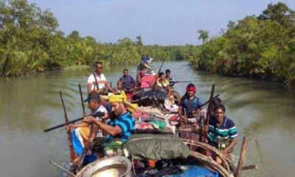 সুন্দরবনে জাহাঙ্গীর বাহিনীর দৌরাত্ম্য : এক সপ্তাহে ৯ জেলেকে অপহরণ