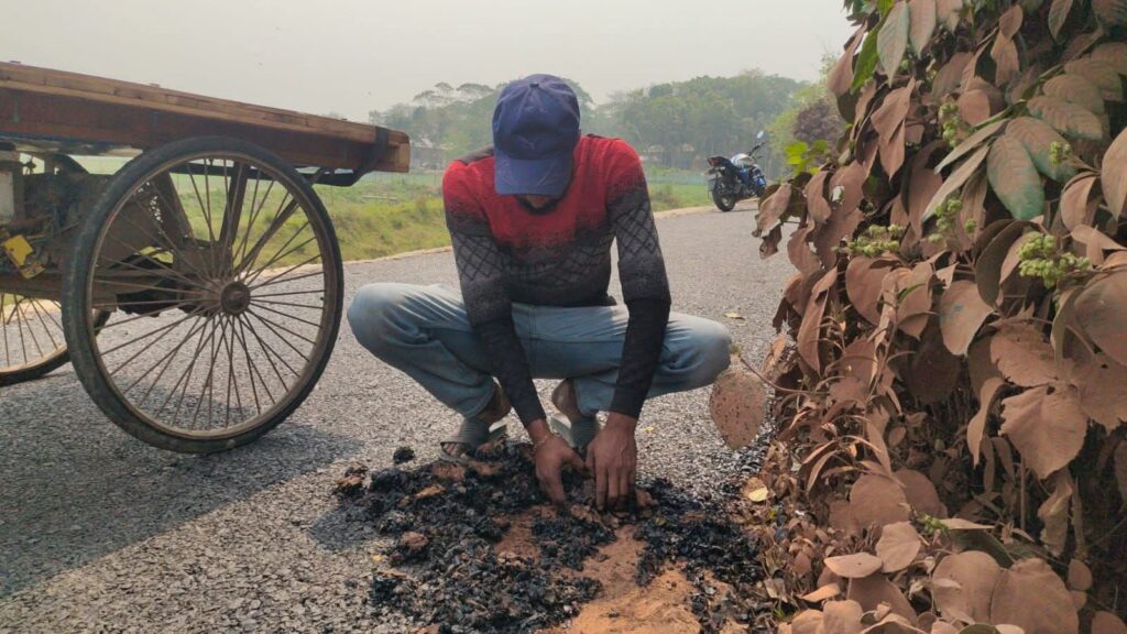 গোসাইরহাট পৌরসভার ৯নং ওয়ার্ডে রাস্তা কার্পেটিং এ ব্যাপক অনিয়মের অভিযোগ উঠেছে।