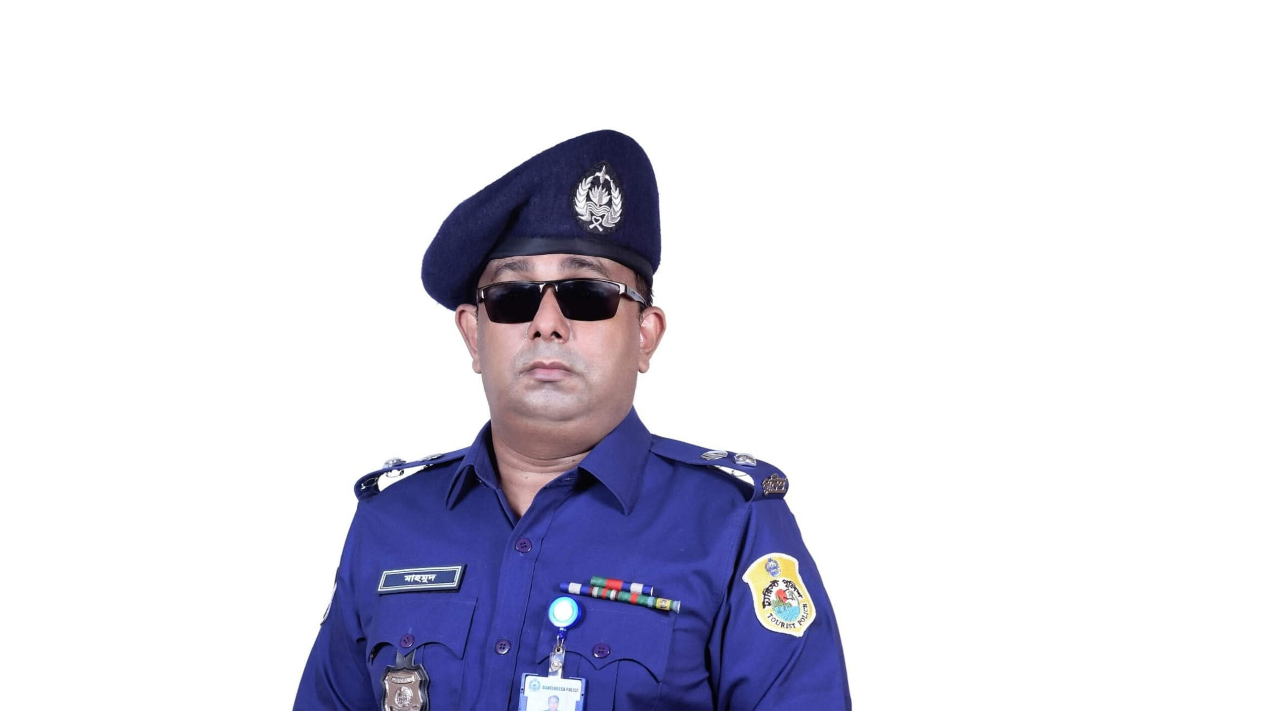 বদলি ঠেকিয়ে সৈকতের রাজা বনে যাওয়া আপেল মাহমুদের কান্ড  পর্যটক সেবার সরঞ্জাম ভাড়া দিয়ে লাখ লাখ টাকার বাণিজ্য