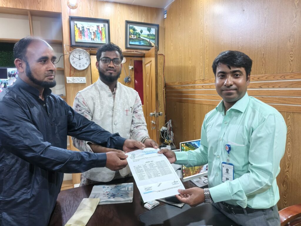 কমলনগরে সাংবাদিক নির্যাতন প্রতিরোধ সেল বাংলাদেশের কমিটির তালিকা হস্তান্তর