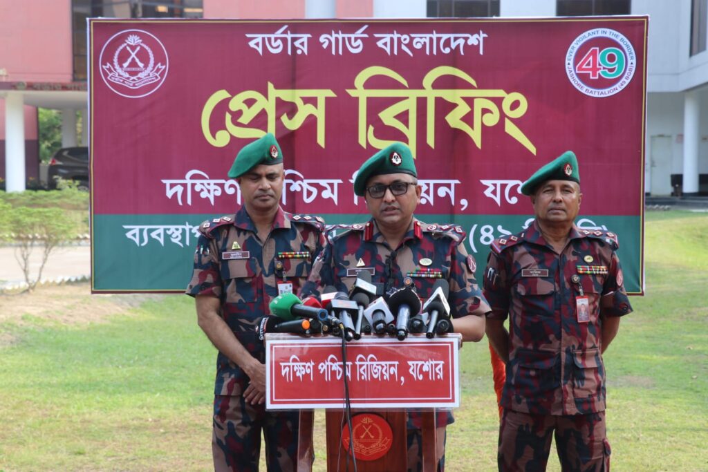 জ্বালানি তেল পাচার রোধে সীমান্তে বিজিবির কড়া অবস্থান