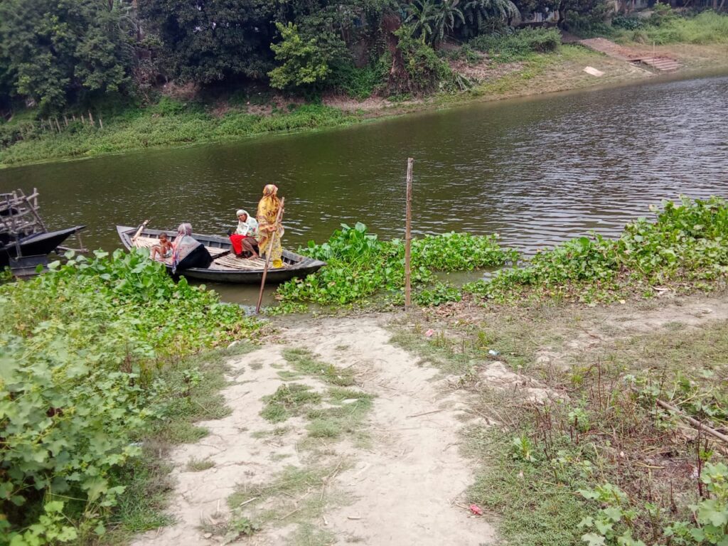 কাশিপুর হইতে গোপালনগর এলাকায় স্থানীয়দের যাতায়াতের সুবিধার্থে একটি ব্রিজ নির্মাণ অত্যন্ত জরুরি