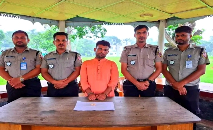 ​সখিপুরে ৭১ পিস ইয়াবাসহ মাদক ব্যবসায়ী গ্রেফতার, পুরো জেলা জুড়ে অভিযান অব্যাহত