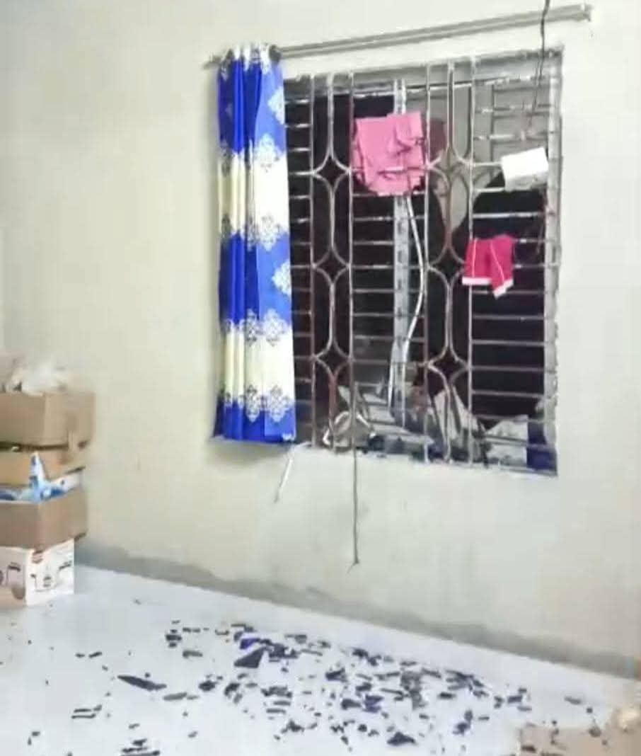 পাবনা সাঁথিয়ায় পূর্ব বিরোধের জেরে হামলা ও ভাংচুর !