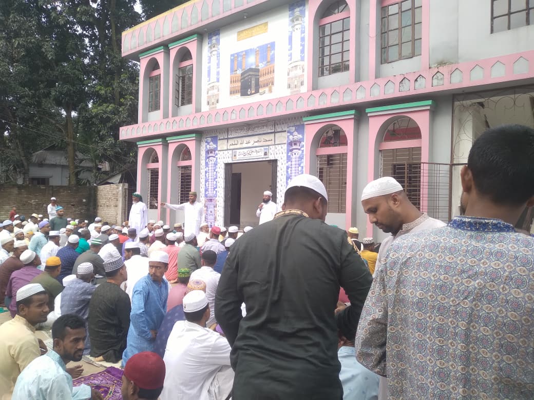 শান্তিপূর্ণ আবহাওয়ার মধ্যে কুড়িগ্রামে ঈদের জামাত আদায়।