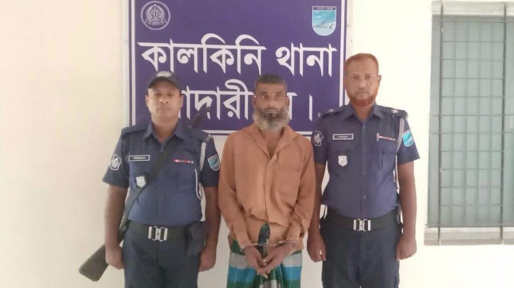মাদারীপুর কালকিনিতে ১০০ পিস ইয়াবাসহ মাদক কারবারি গ্রেপ্তার