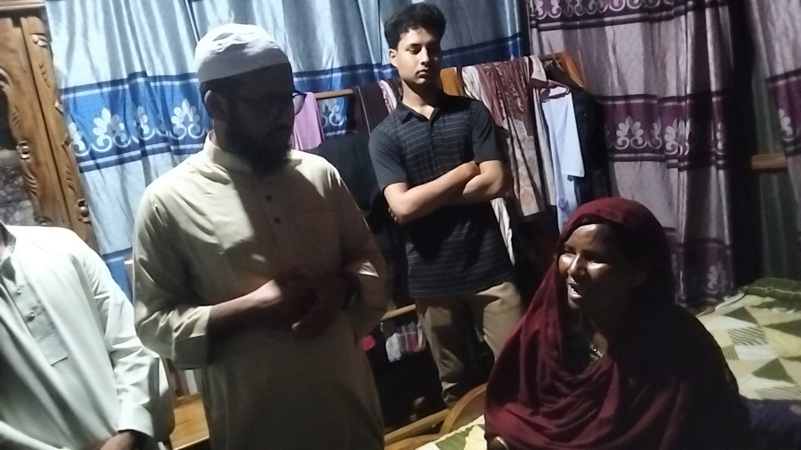 তাহিরপুরে বিদ্যুৎস্পৃষ্ট হয়ে কিশোর শ্রমিকের মৃত্যু, স্বজনদের দেখতে যাচ্ছেন ইসলামী আন্দোলনের নেতৃবৃন্দ