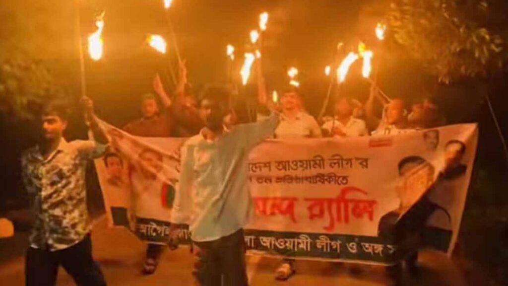 আওয়ামী লীগের প্রতিষ্ঠাবার্ষিকীতে আগৈলঝাড়ায় মশাল মিছিলের দাবি, অস্বীকার পুলিশের