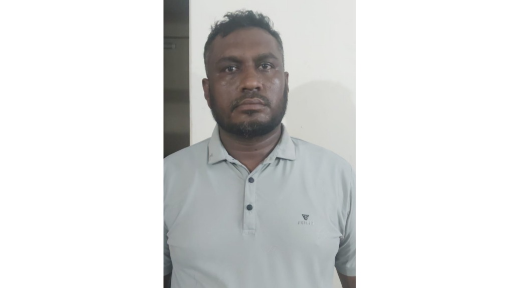 সাভারে বিশেষ অভিযান ২০ মামলার আসামি আন্তঃজেলা ডাকাত দলের সরদার গ্রেফতার