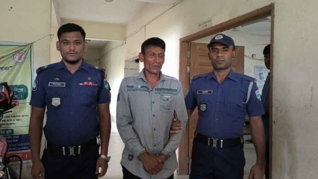 ‎বাগেরহাটে আট বছরের শিশুকে ধ’র্ষণের অভিযোগে পরিমল ভক্ত গ্রেফতার