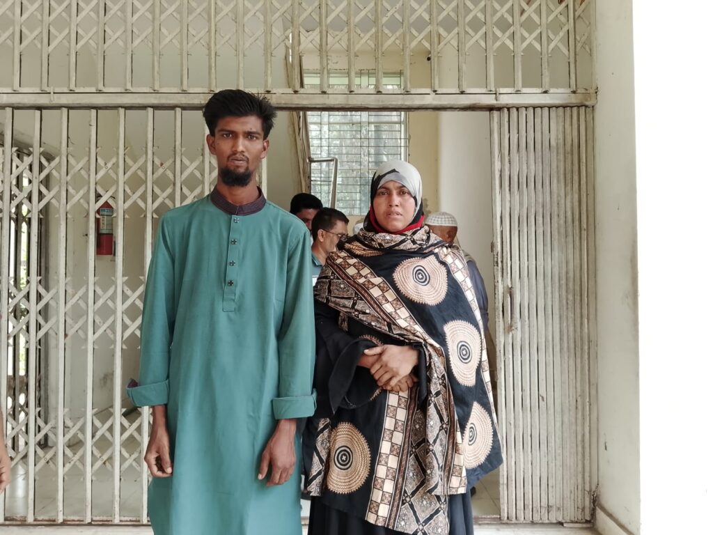 কমলনগর মিথ্যা দলিল দাখিল করে নামজারি, দুইজনের এক মাসের কারাদণ্ড