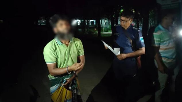 স্যার, গাঁজা খাওয়ার টাকা দেন”— ইউএনওর কাছে আবদার করে বিপাকে যুবক!