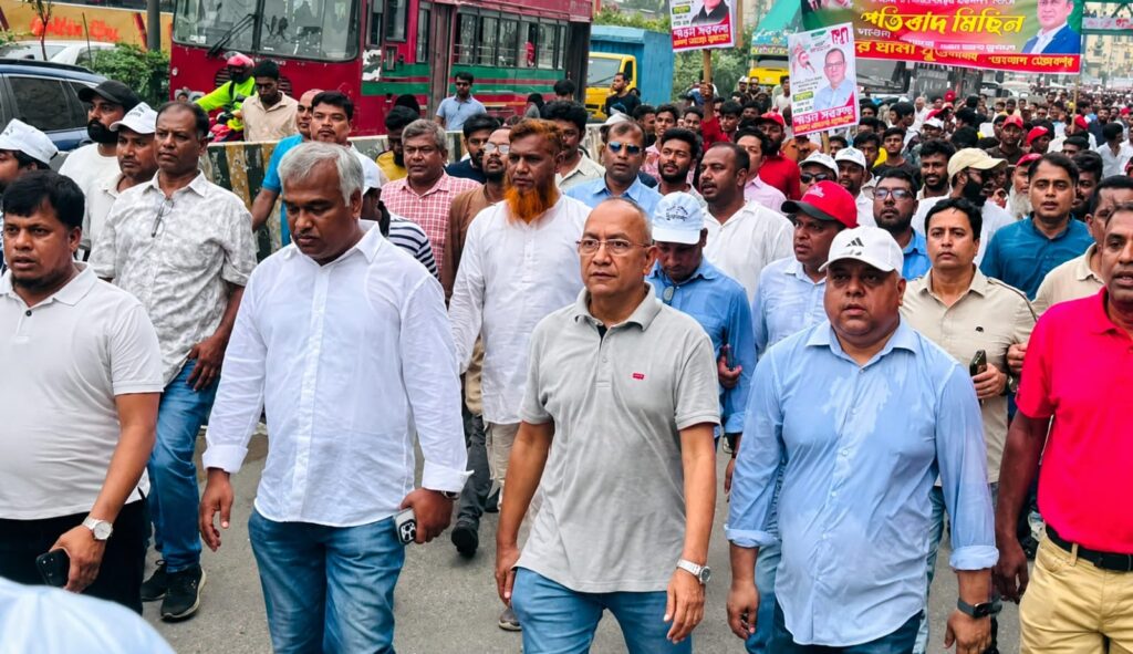 অপপ্রচার ও শিষ্টাচারবহির্ভূত রাজনীতির বিরুদ্ধে সাভারে যুবদলের প্রতিবাদ মিছিল