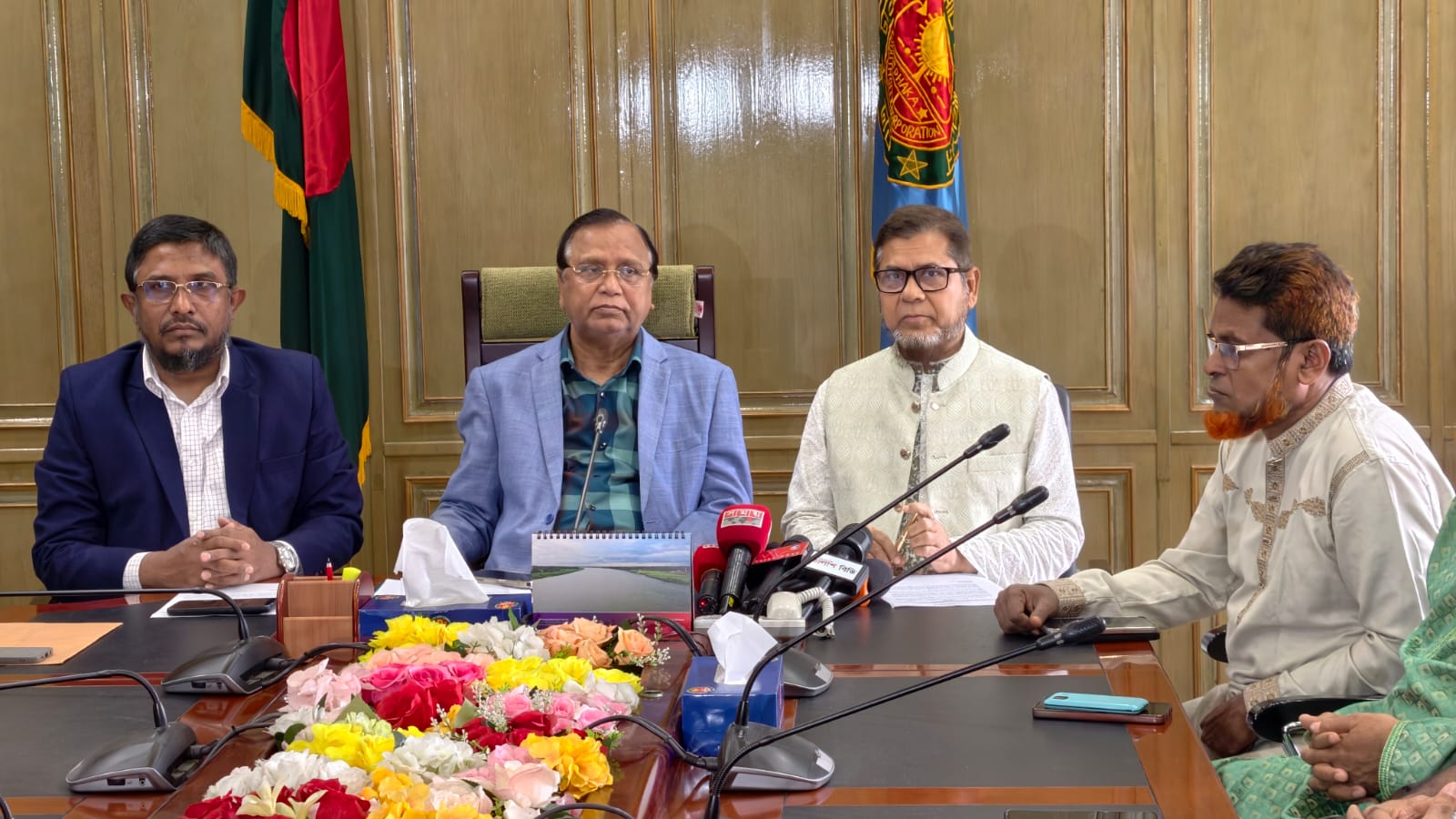 ঢাকা দক্ষিণ সিটি কর্পোরেশনের প্রশাসকের সাথে ঢাকা -৫ ও ঢাকা-৪ এমপির যৌথ মতবিনিময় সভা অনুষ্ঠিত