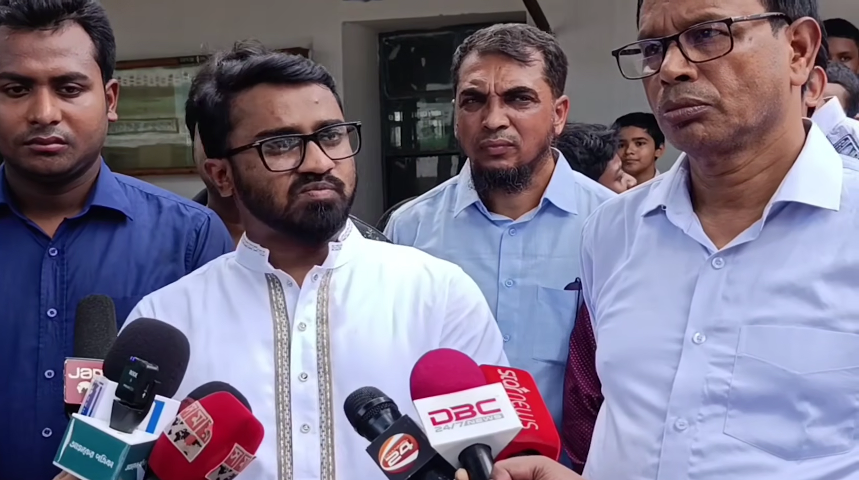 শেখ হাসিনার বাংলাদেশে রাজনীতি করার আর কোনো সুযোগ নেই: রাশেদ খাঁন